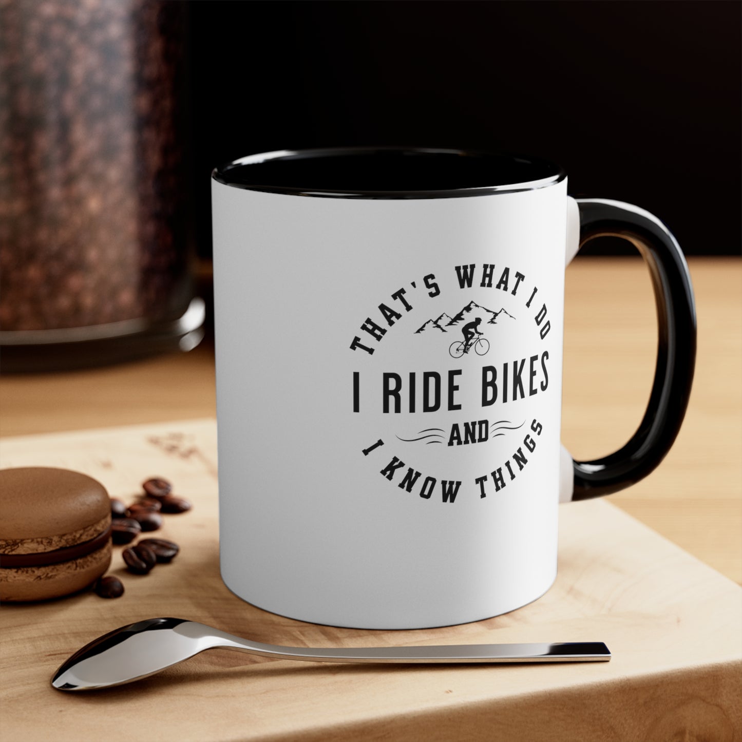 Taza Eso es lo que hago, ando en bicicleta y sé cosas.