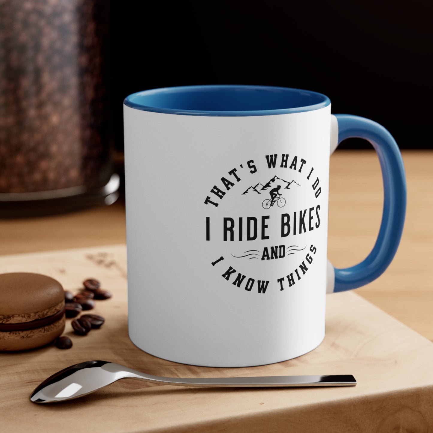 Taza Eso es lo que hago, ando en bicicleta y sé cosas.