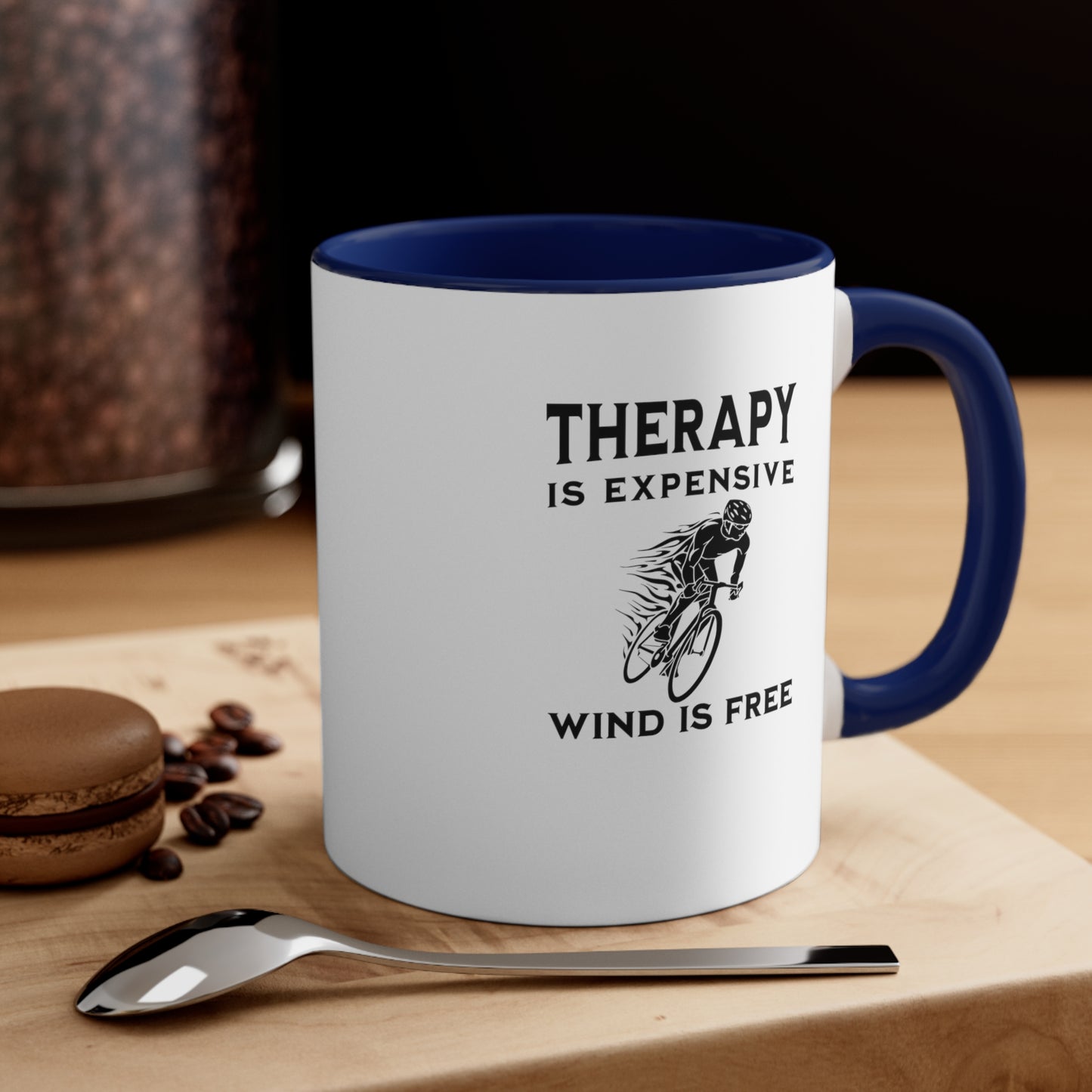 La terapia es cara, el viento es gratis taza de bicicleta