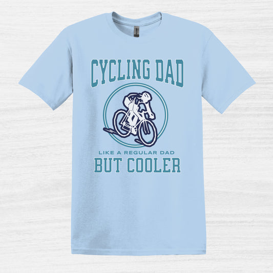 Papá en bicicleta como un papá normal pero una camiseta más fresca