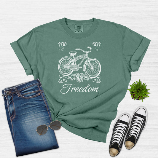 Camiseta gráfica Vintage Bike Freedom para mujer